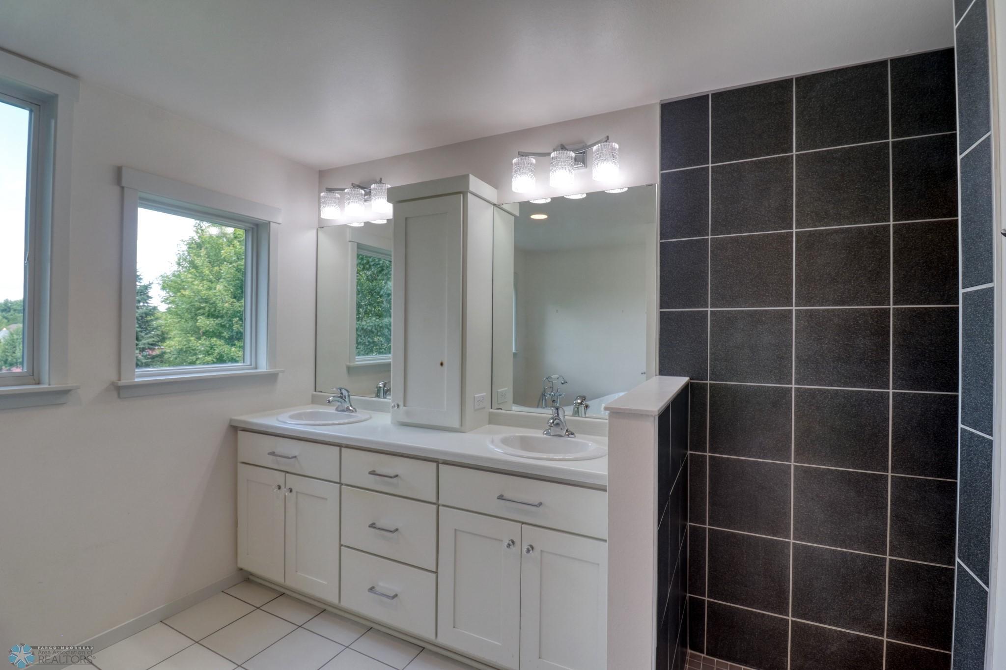 Primary Bathroom1_1.jpg