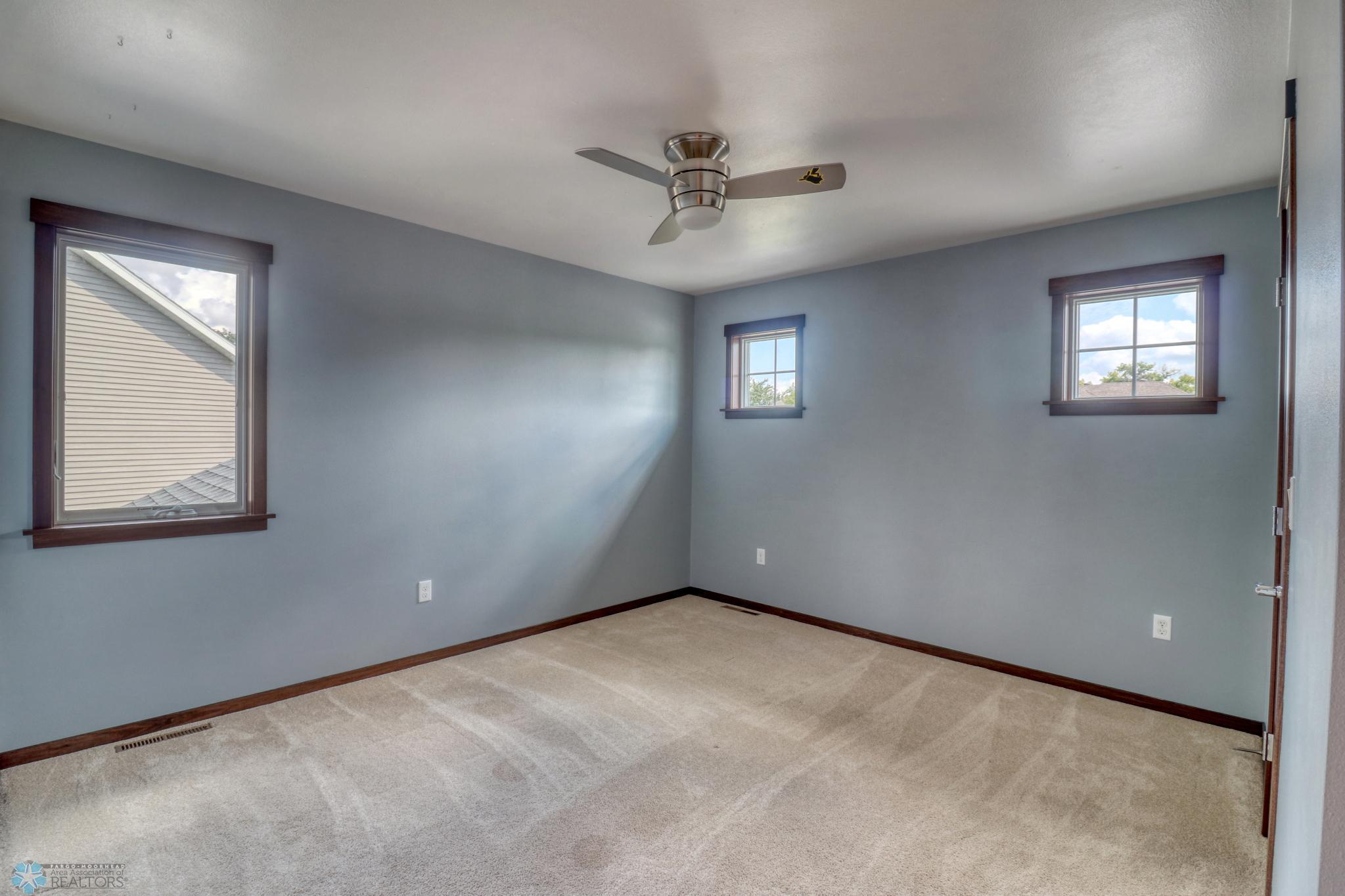 Bedroom3_1.jpg