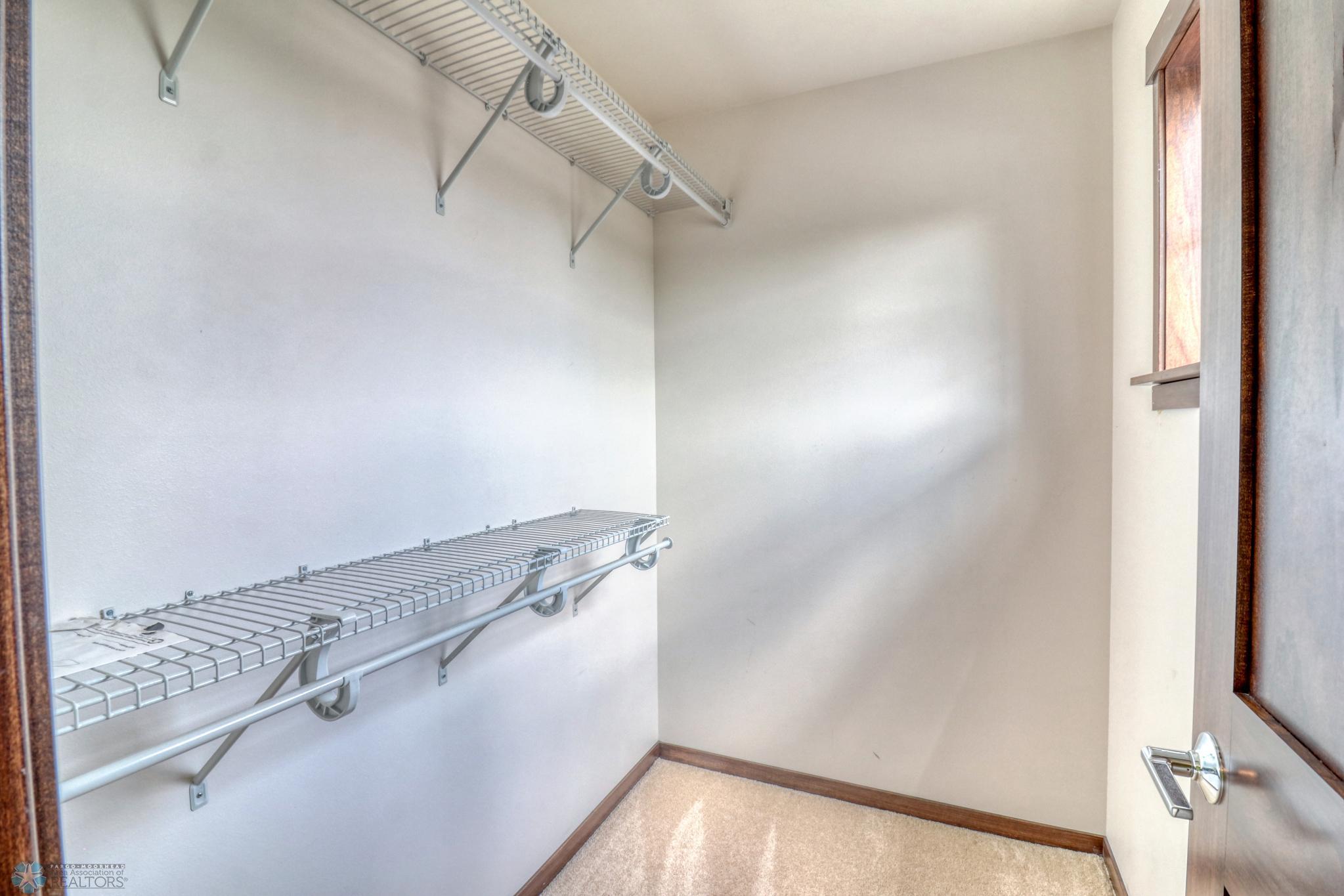 Bedroom1_closet.jpg