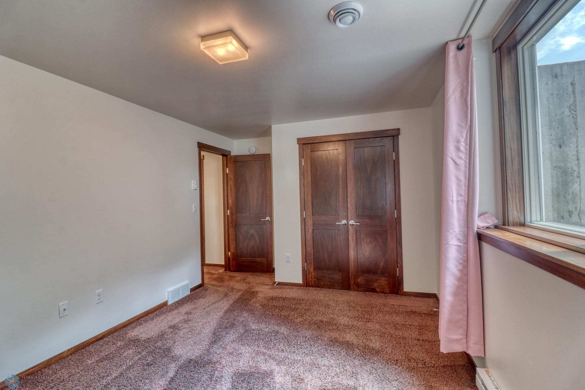 Basement Bedroom2_2.jpg