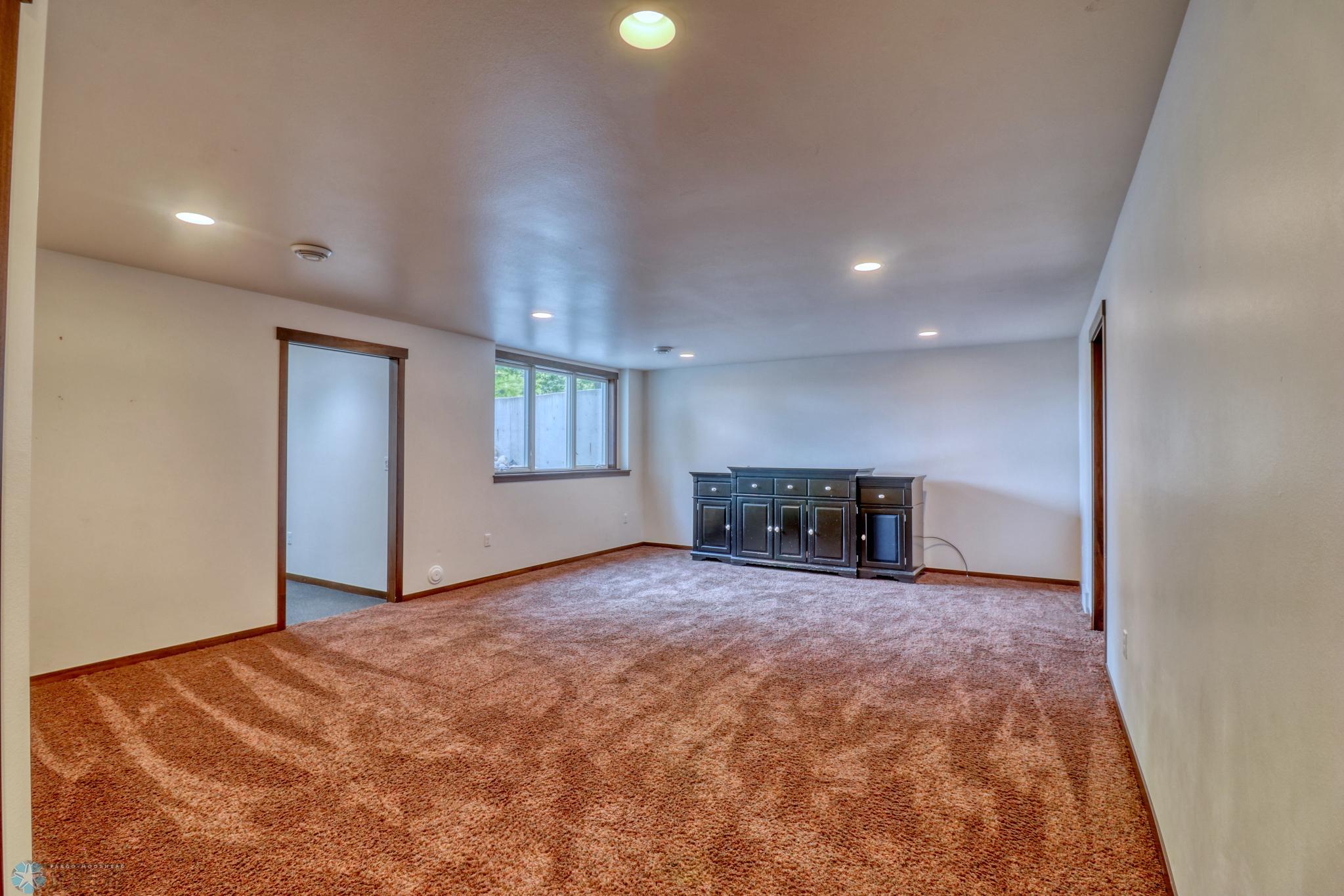 Basement Familyroom1_1.jpg