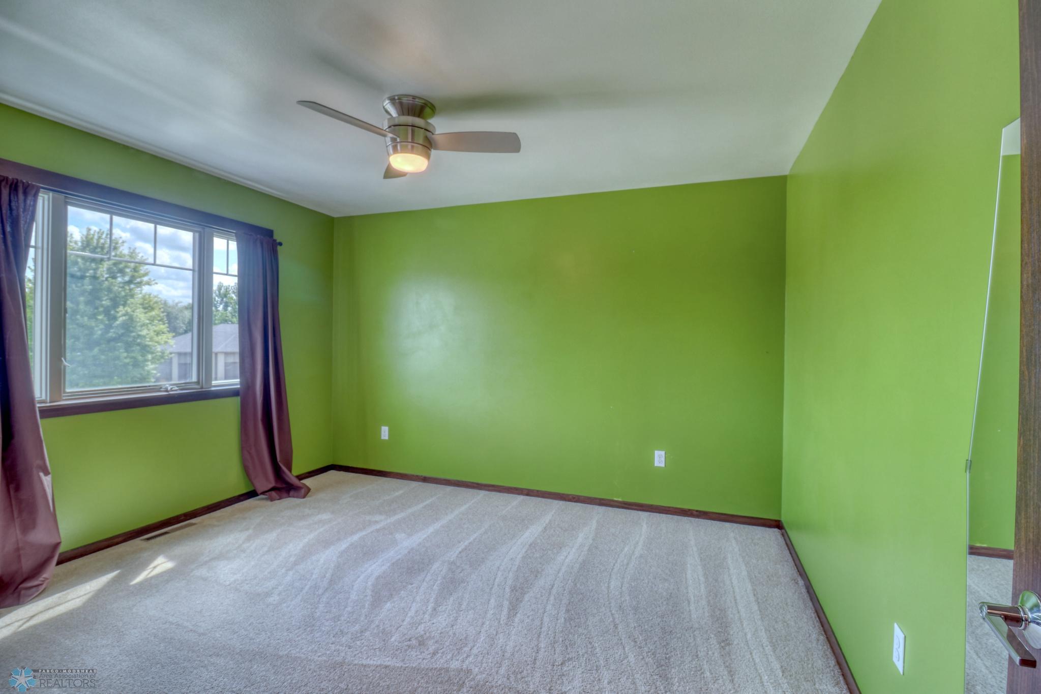 Bedroom1_0.jpg