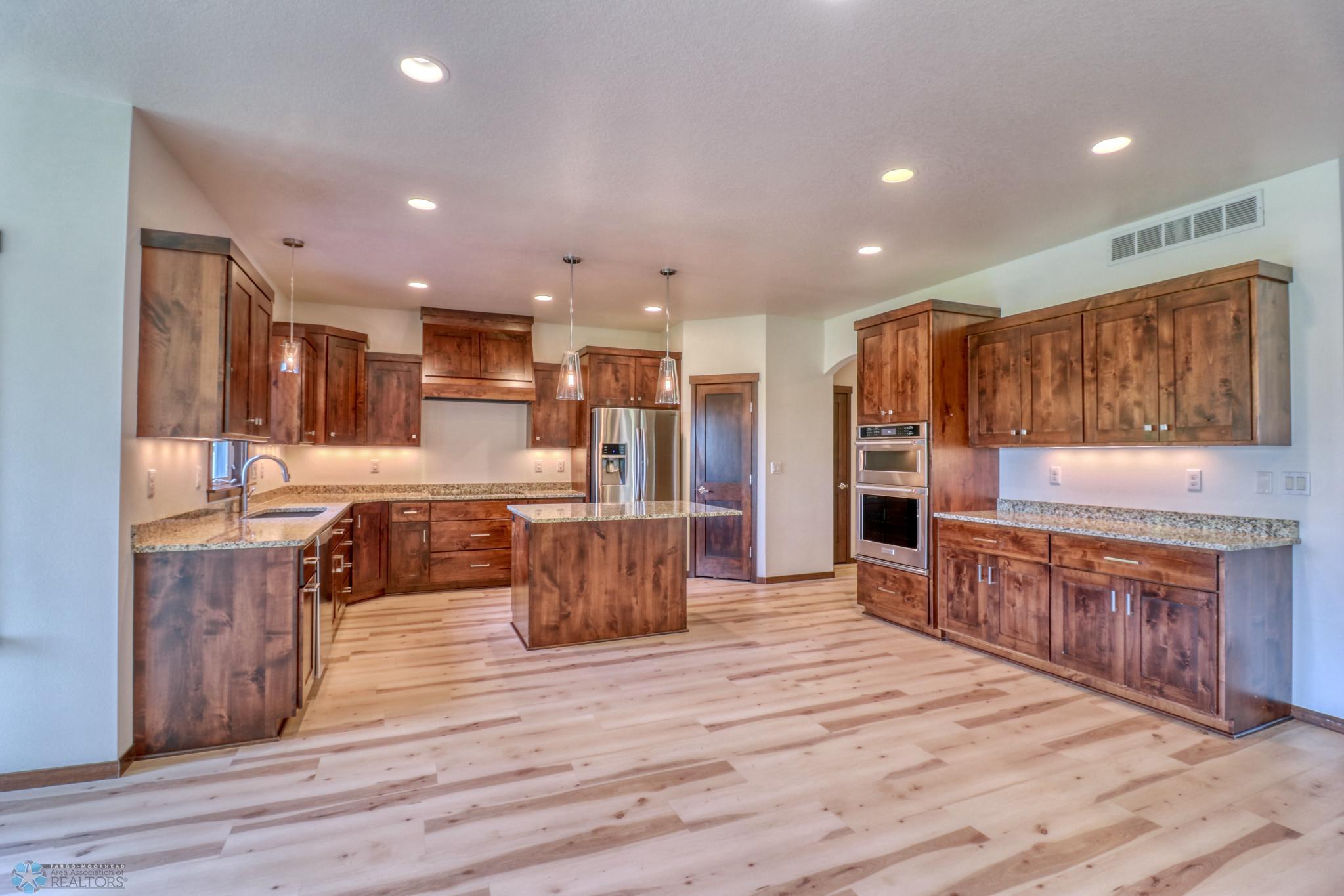Kitchen1_3.jpg