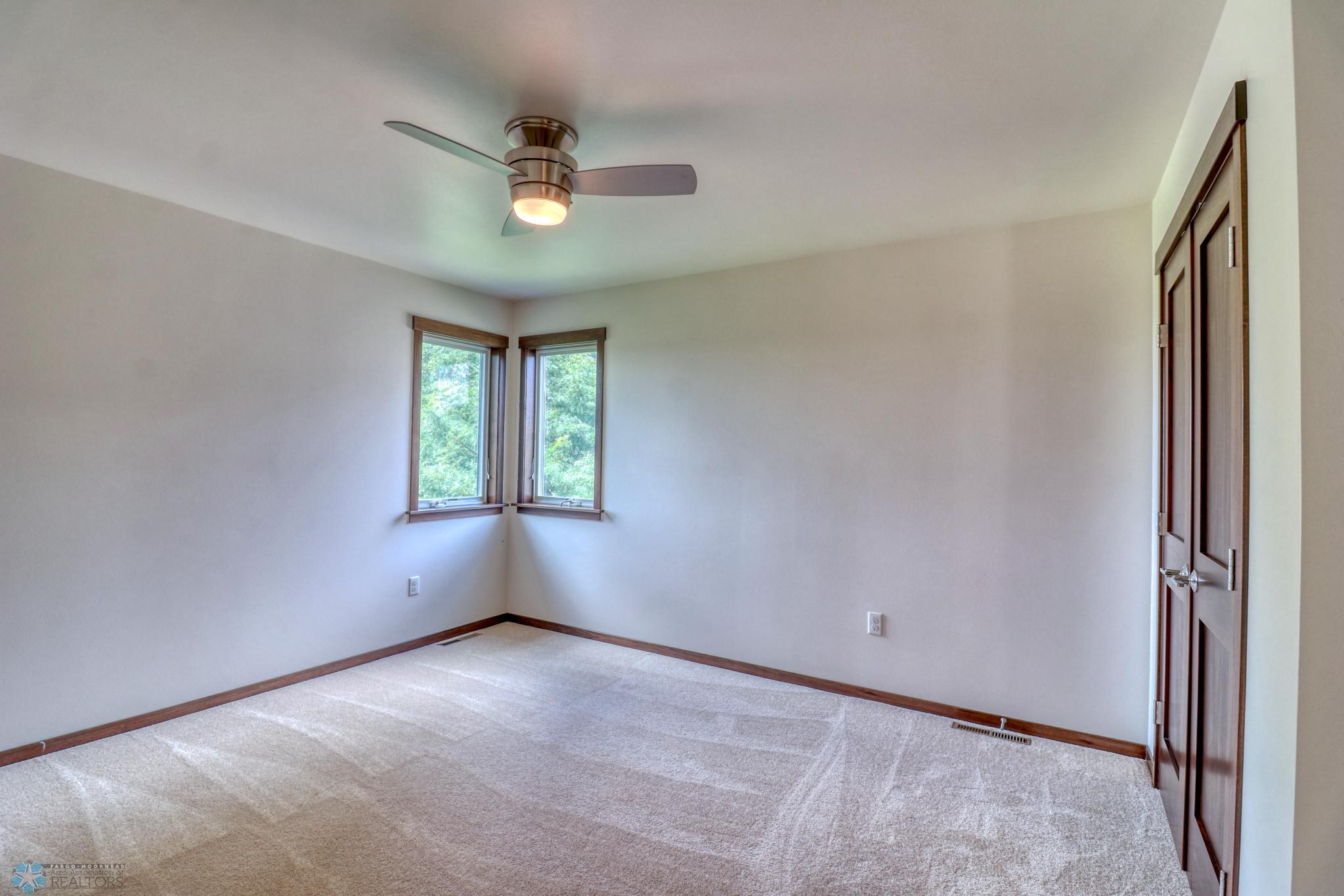 Bedroom2_1.jpg