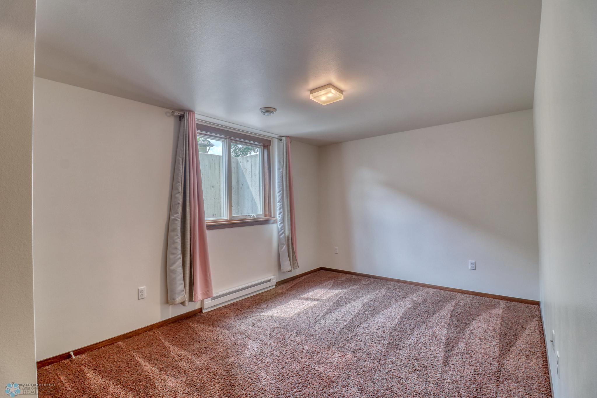 Basement Bedroom2_1.jpg