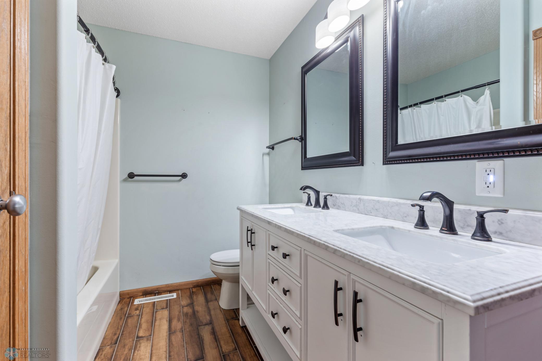 Bathroom - Upper Level