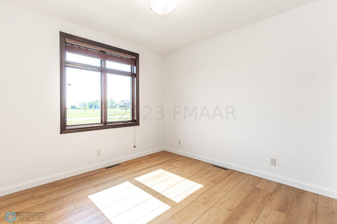 Office/Bedroom 2