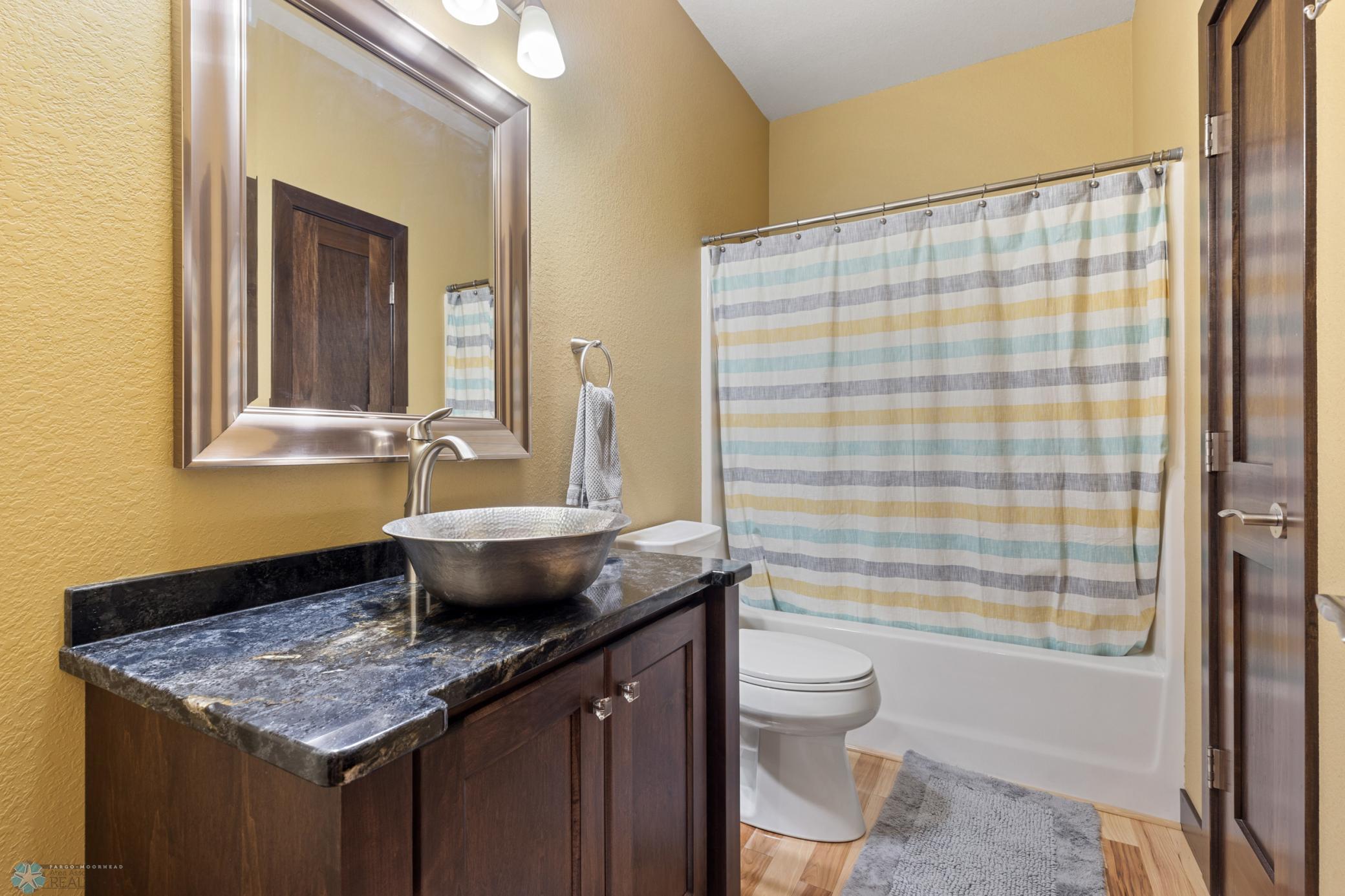 full bath on main