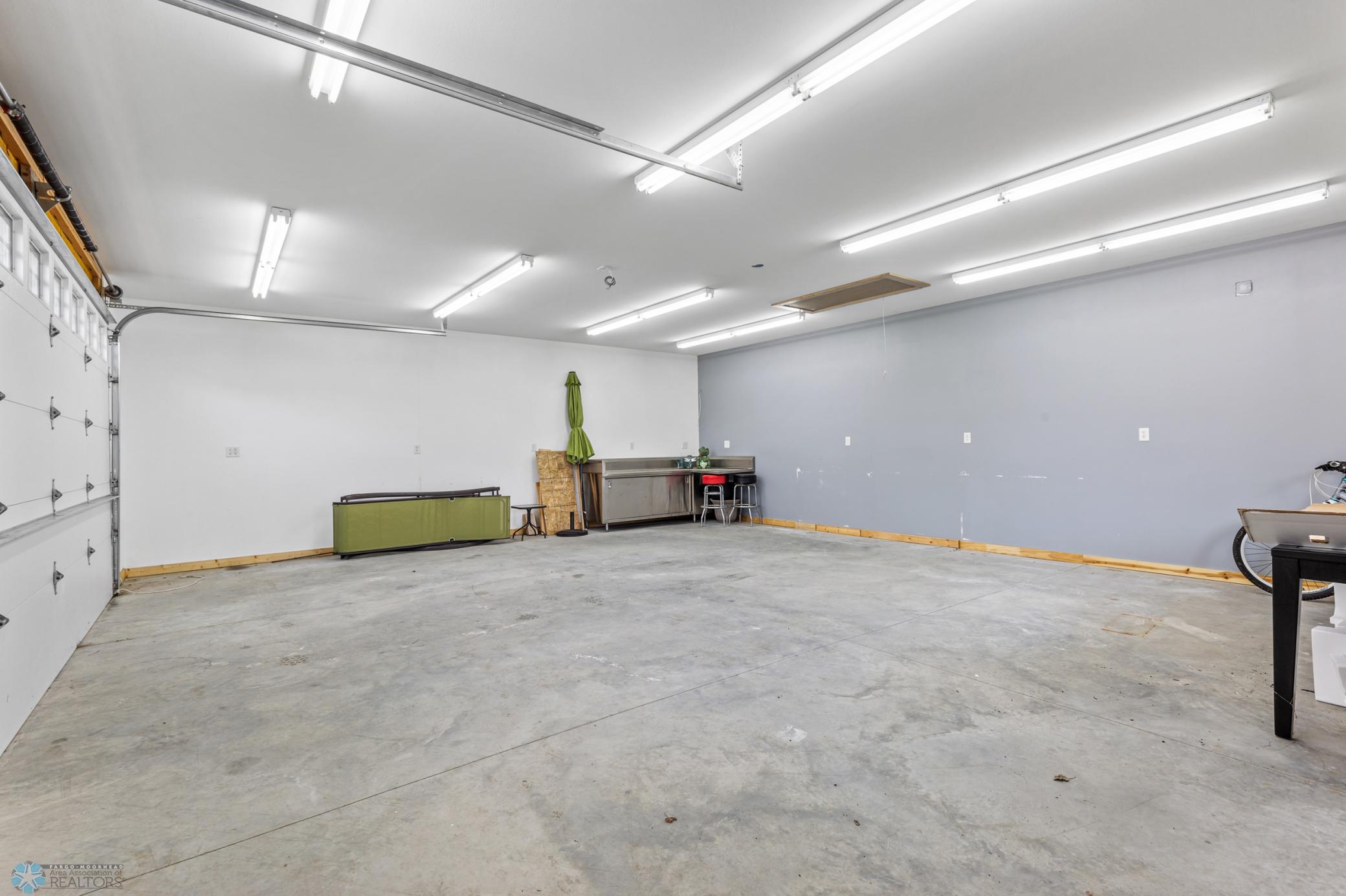 detached oversized 2 stall, storage in attic.jpg