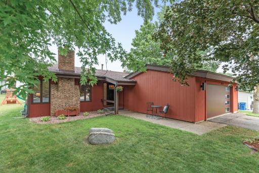 10717 Bush Lake Road Circle, Bloomington, MN 55438