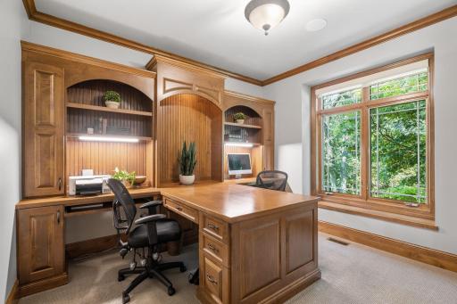 Additional storage cabinet & window bench