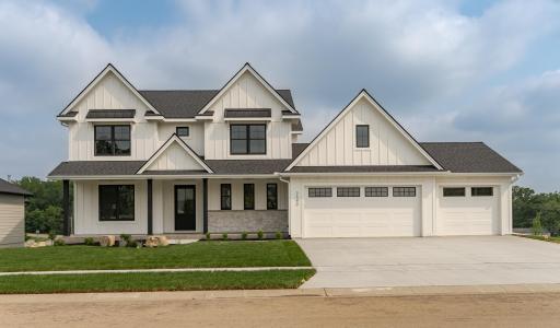 2643 Timber Oaks Road SW, Rochester, MN 55902