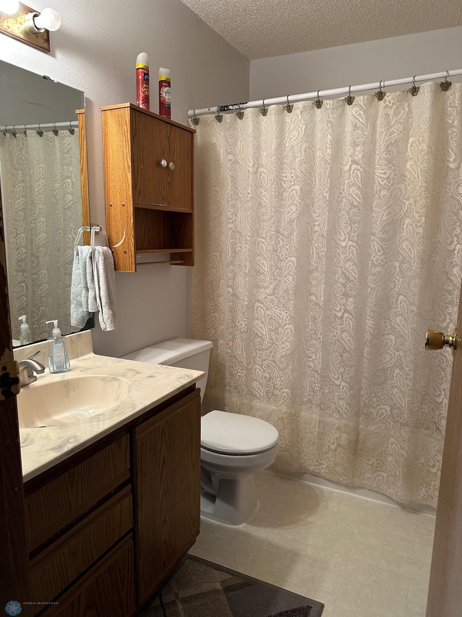 Main Full Bath