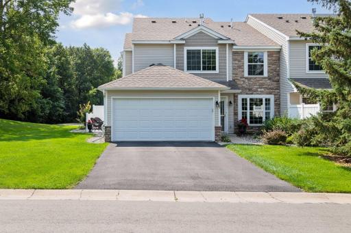 409 Wilderness Drive, Chaska, MN 55318