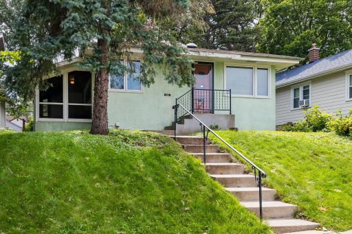 1240 Hartford Avenue, Saint Paul, MN 55116