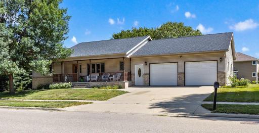 801 S 1st Street, Marshall, MN 56258