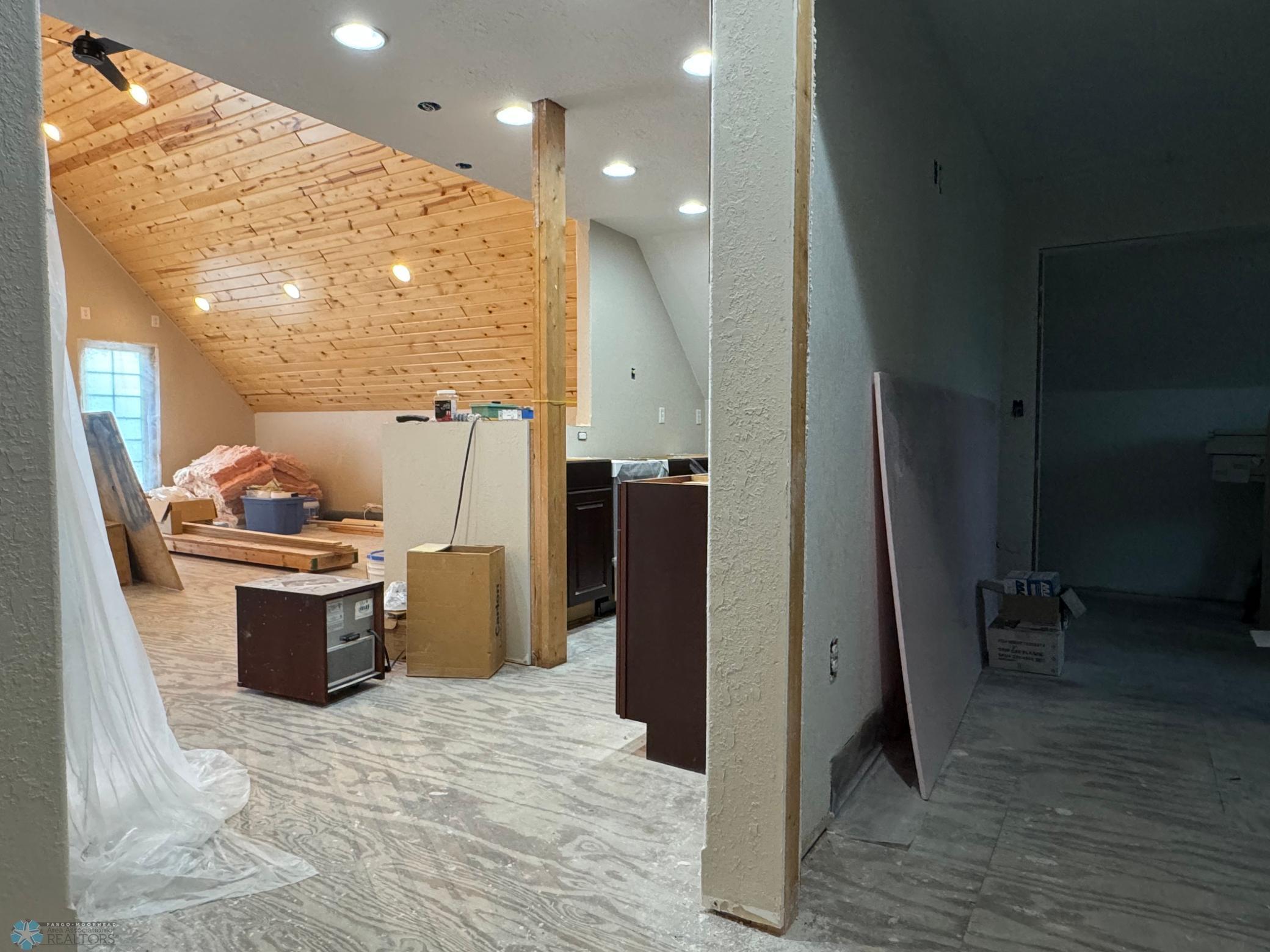 Bedroom (right), 2nd kitchen, great/family room