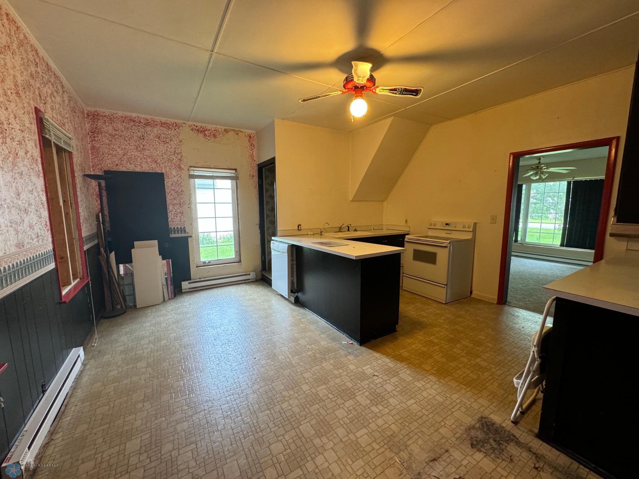 Main Floor kitchen & dining