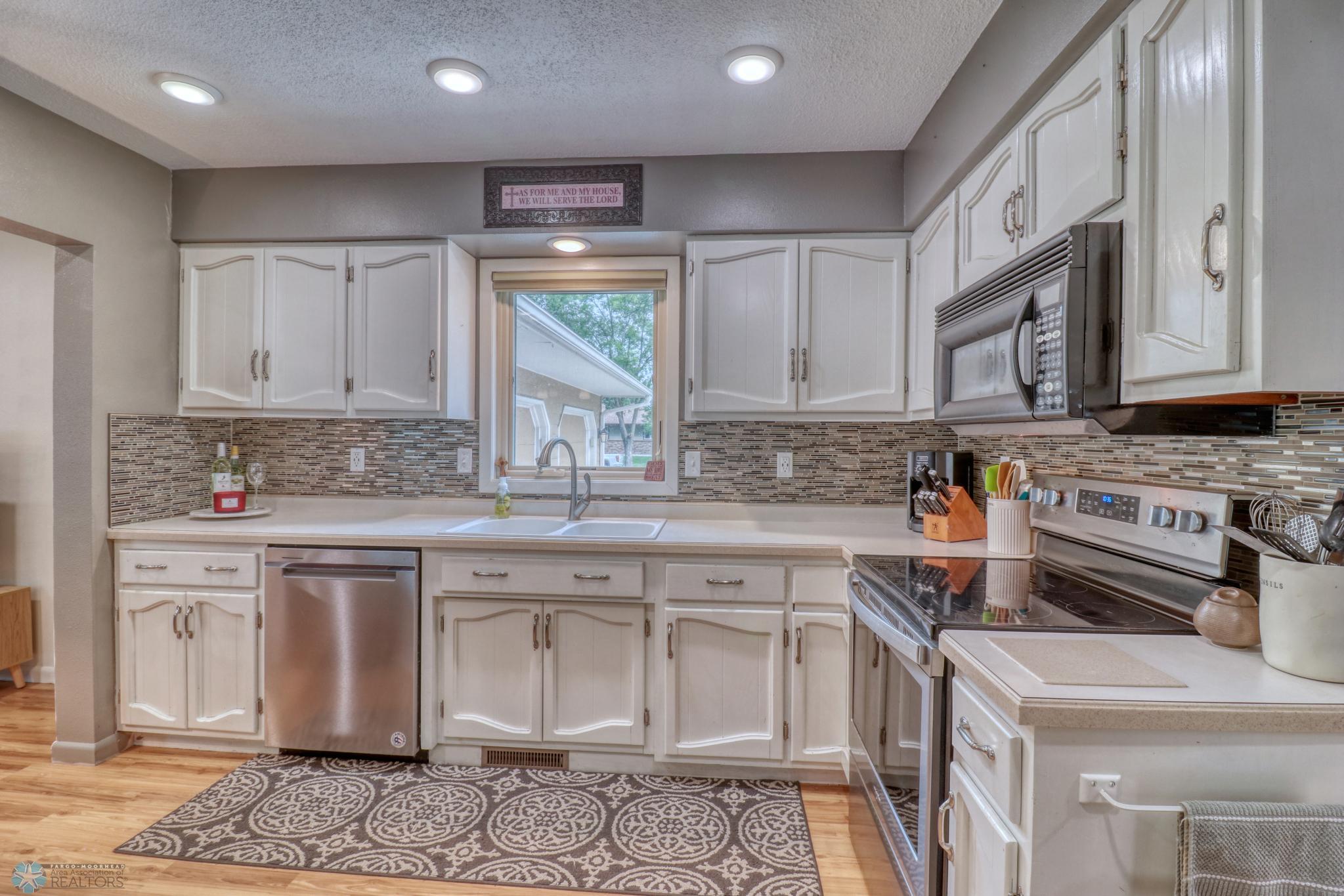 Kitchen1_4.jpg
