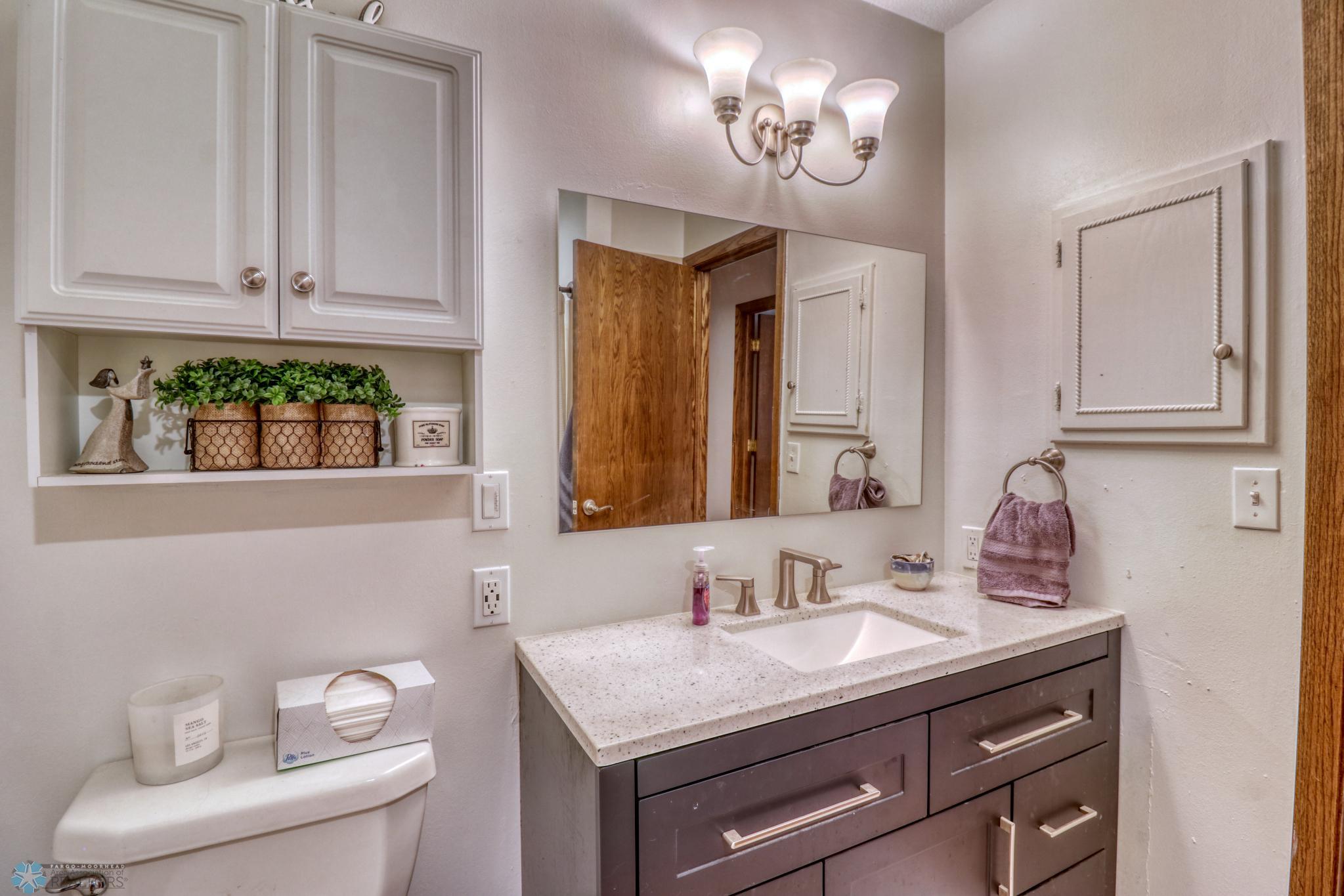 Bathroom1_2.jpg