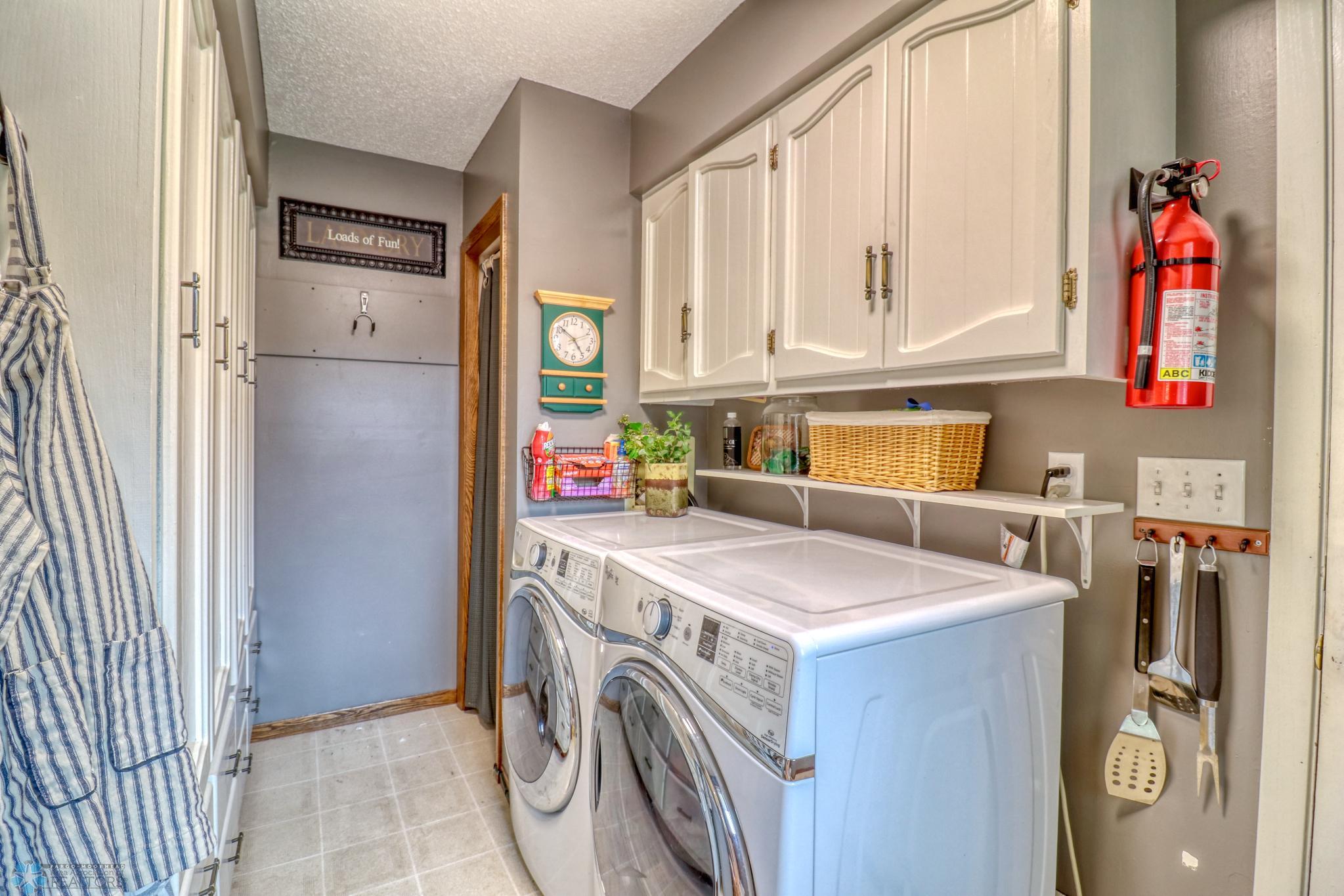 Laundry_mudroom1_1.jpg