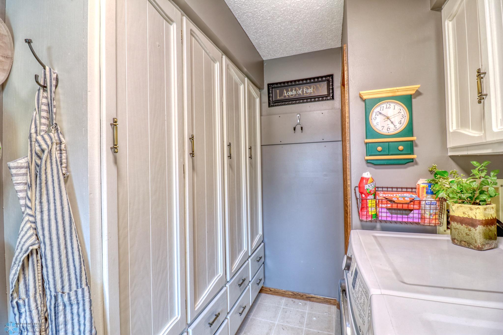 Laundry_mudroom1_2.jpg