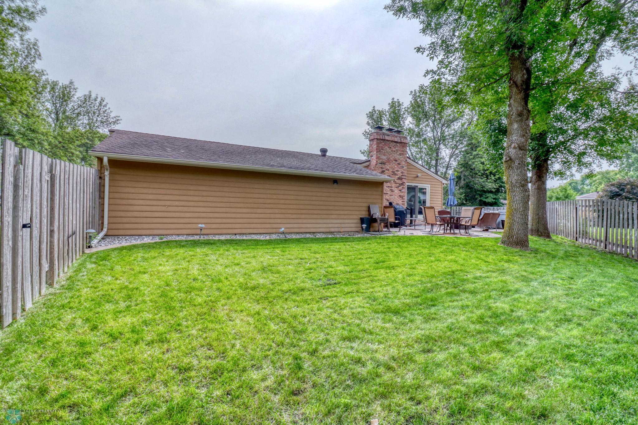 Backyard1_2.jpg
