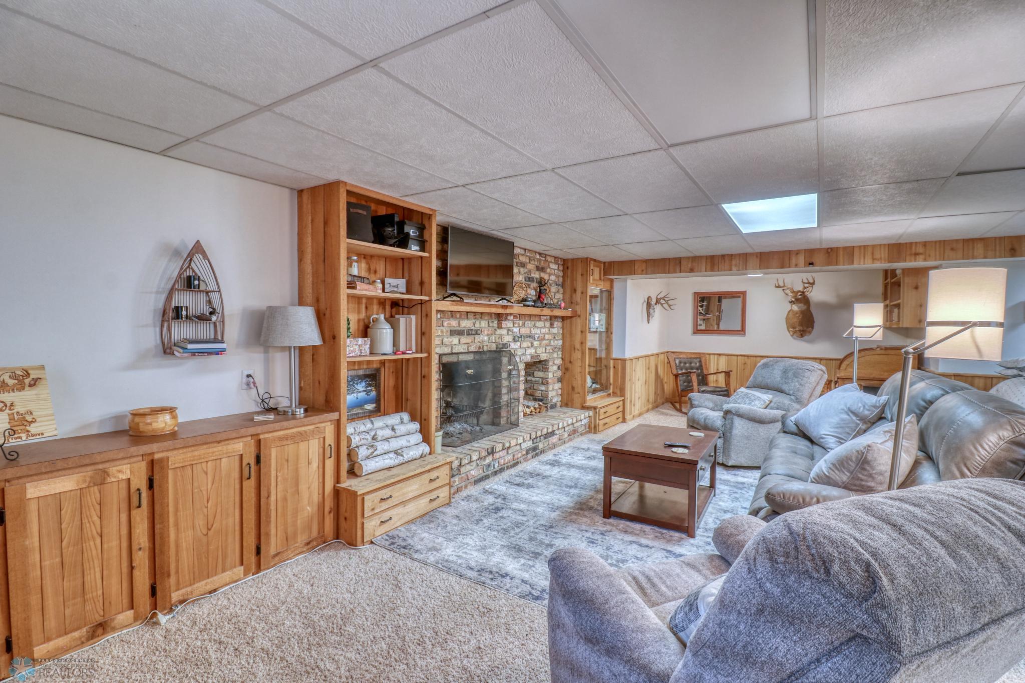 Basement Familyroom1_1.jpg