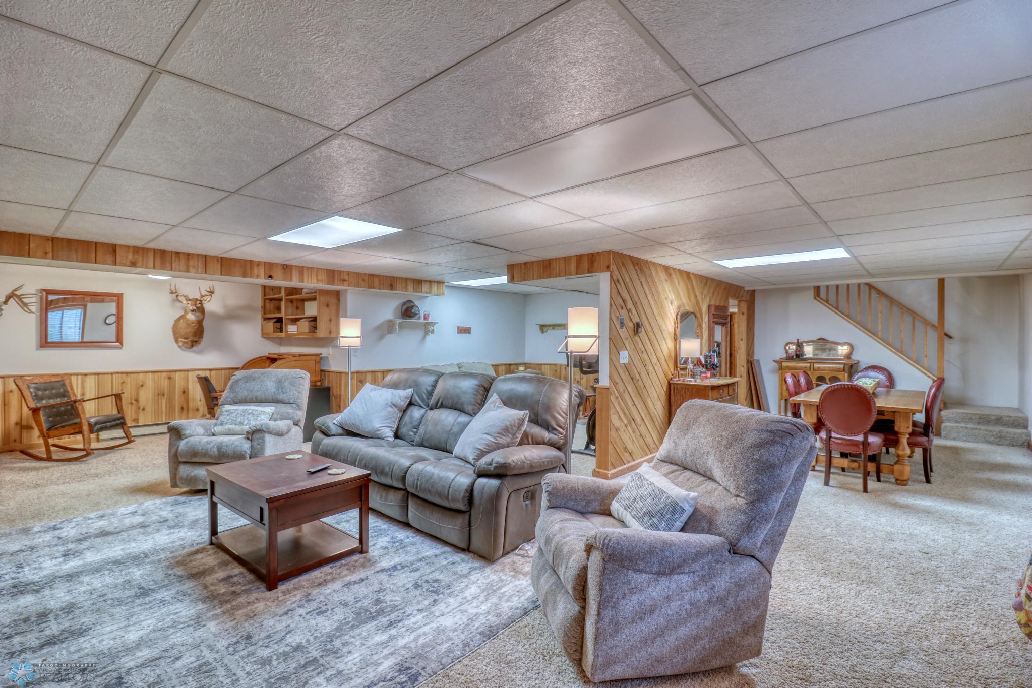 Basement Familyroom1_2.jpg