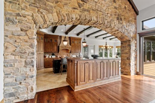 2935 Jonquil Trail N, Lake Elmo, MN 55042