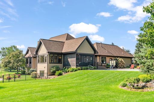 2935 Jonquil Trail N, Lake Elmo, MN 55042