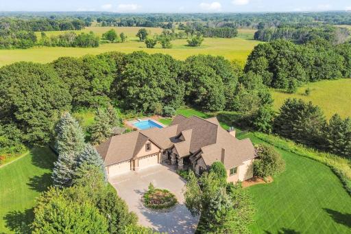 2935 Jonquil Trail N, Lake Elmo, MN 55042