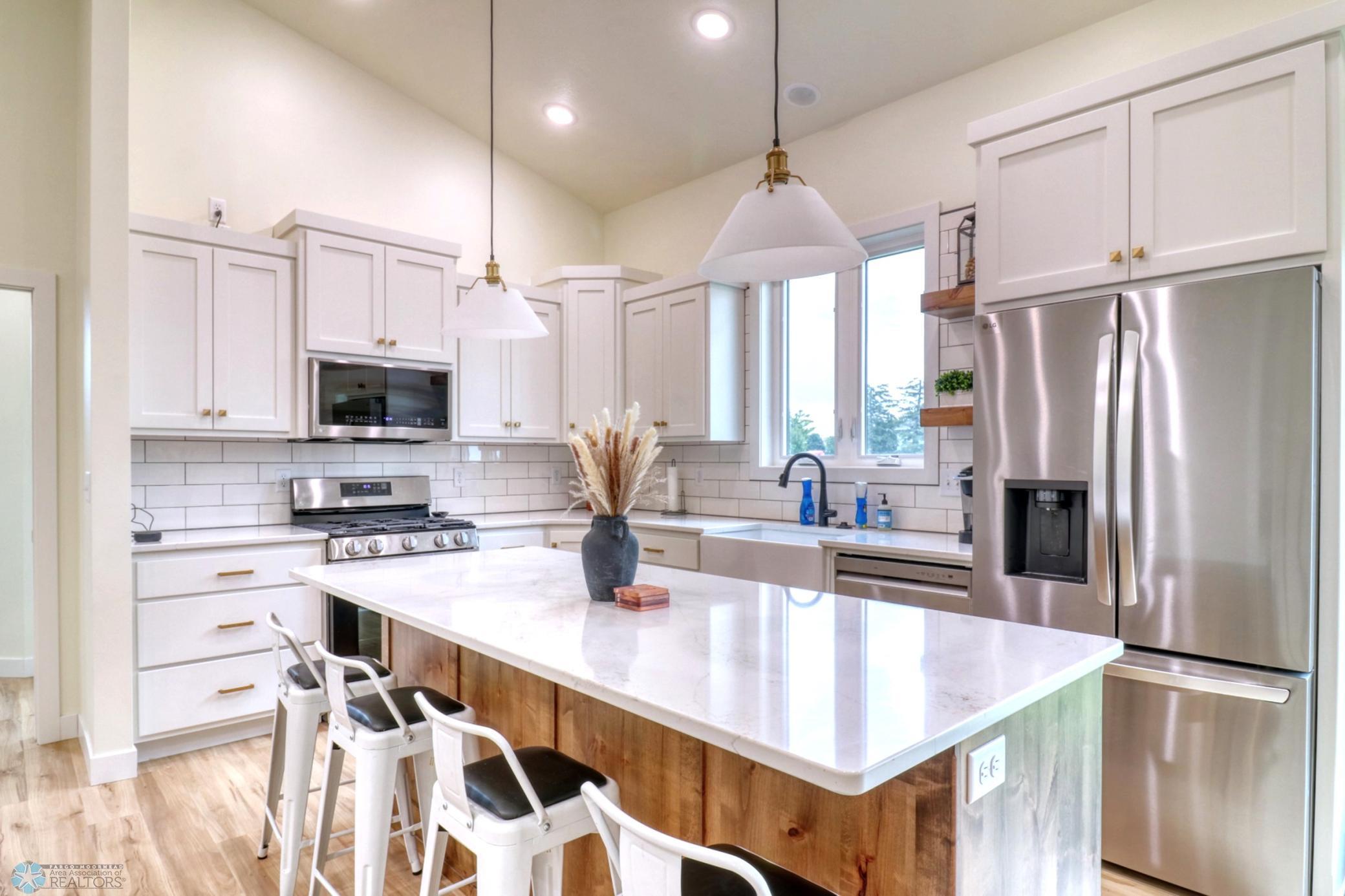 Kitchen1_2.jpg