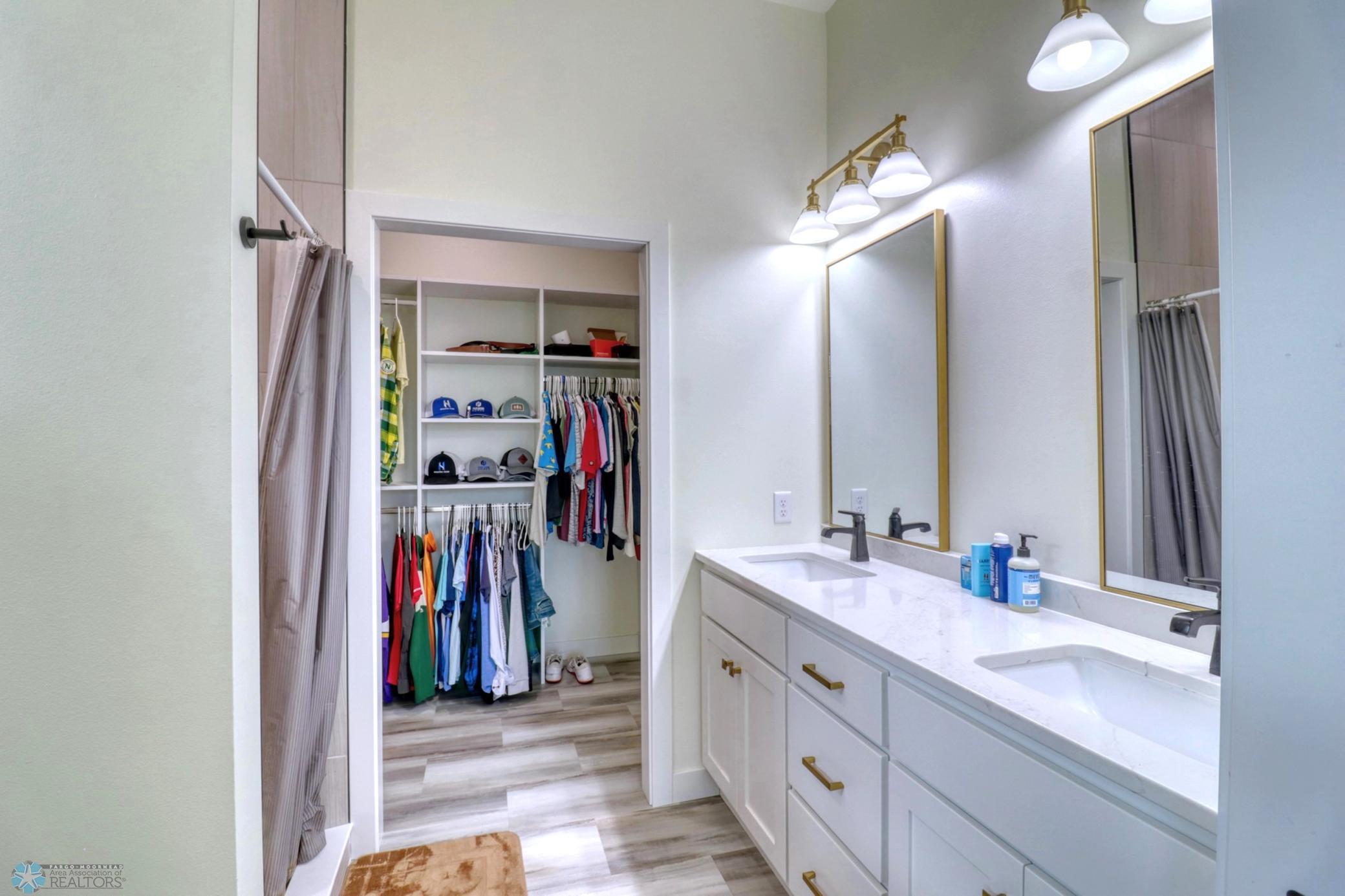 Primary 3/4 Bathroom1_2.jpg