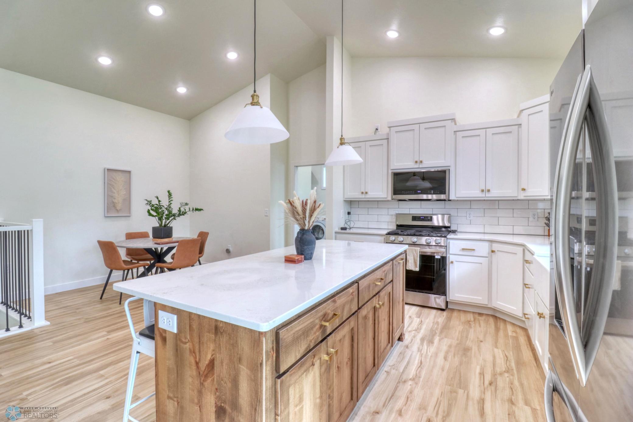 Kitchen1_3.jpg