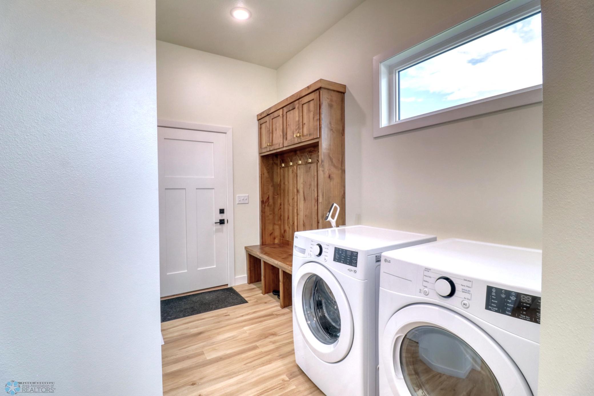 Laundry_mudroom1_1.jpg