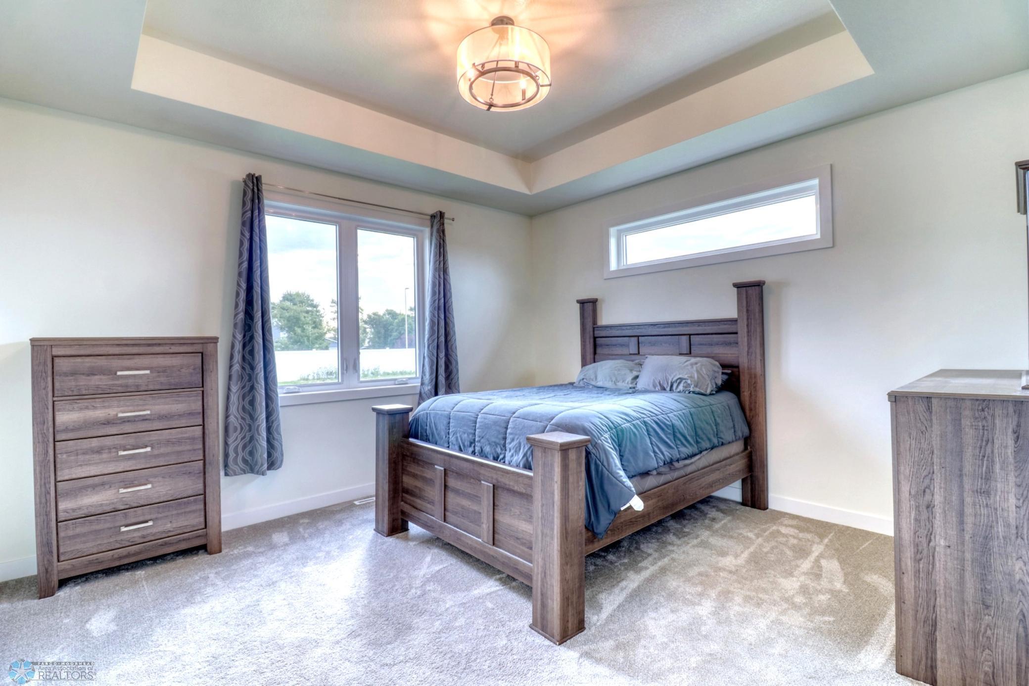 Primary bedroom1_1.jpg