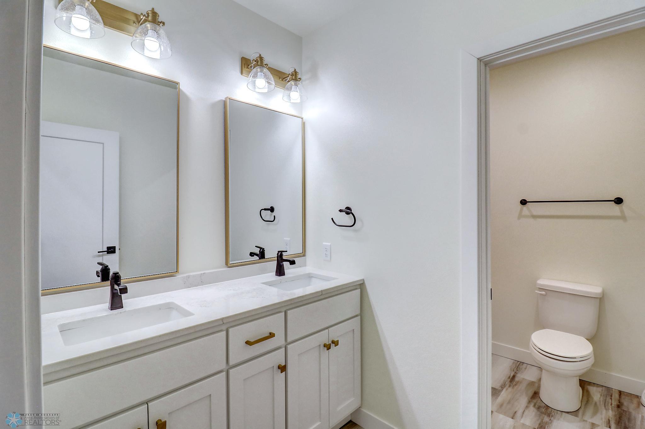 Basement Full Bathroom1_1.jpg