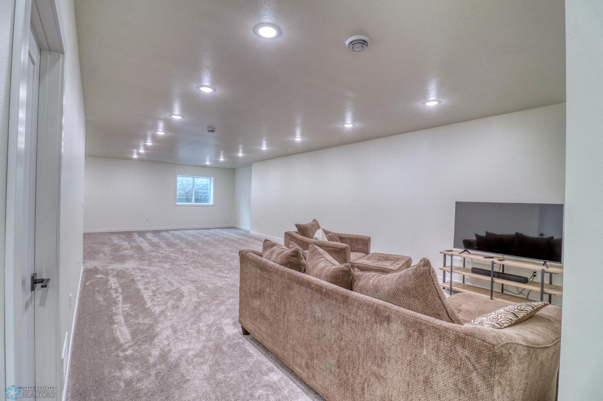 Basement Family Room1_1.jpg