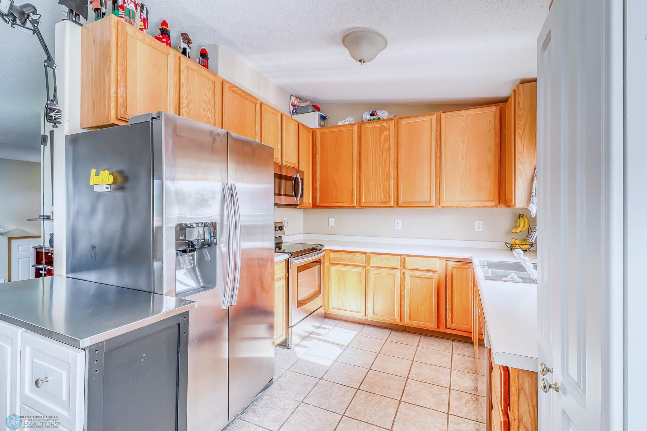 Kitchen (1).jpg