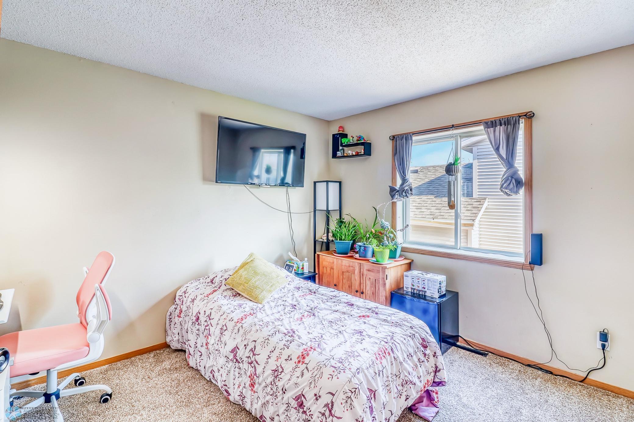 Bedroom1 (1).jpg
