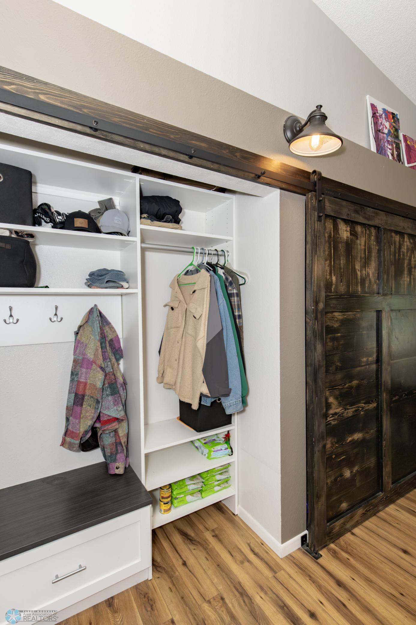 Landing / Closet