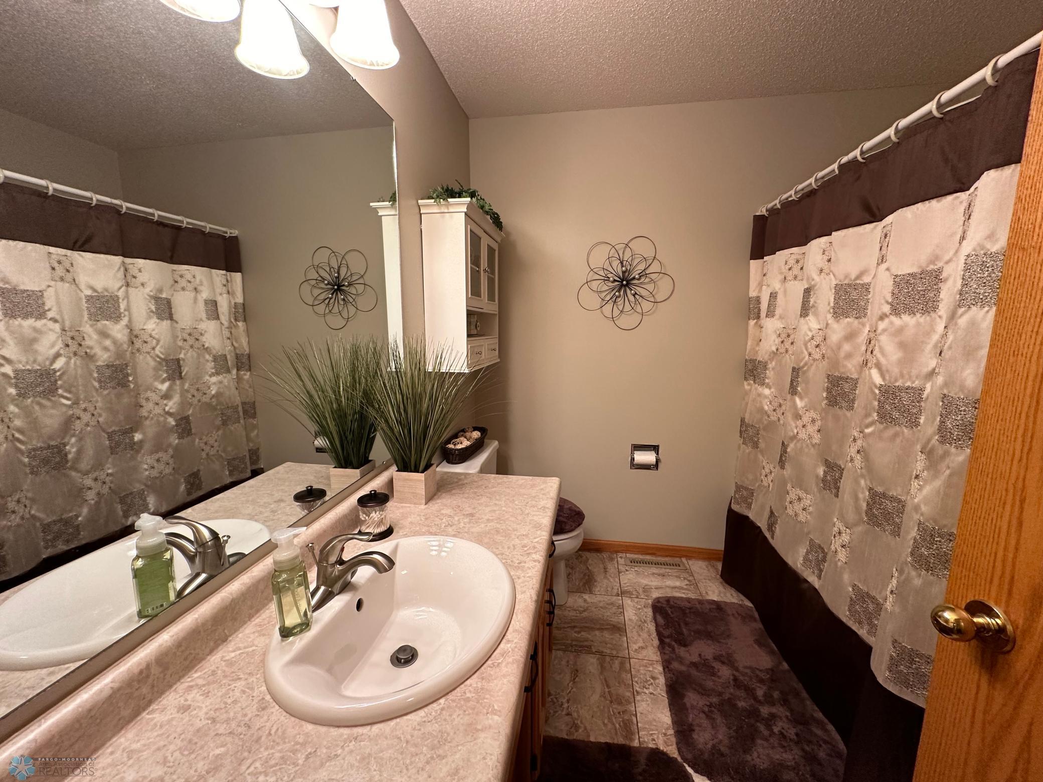 Full Main Bath