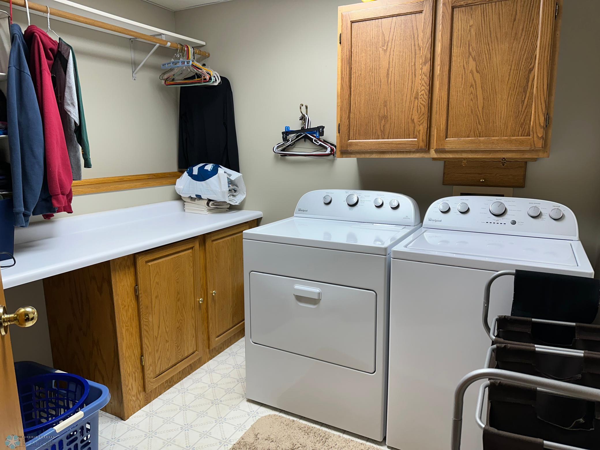 Laundry w/Storage