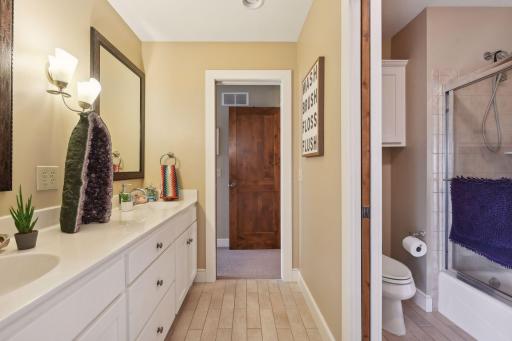 1005 Willow View Drive, Long Lake, MN 55356