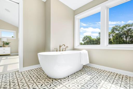 4010 Haven Woods Court, Eagan, MN 55123