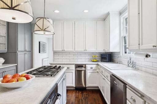 4116 Sunnyside Road, Minneapolis, MN 55424