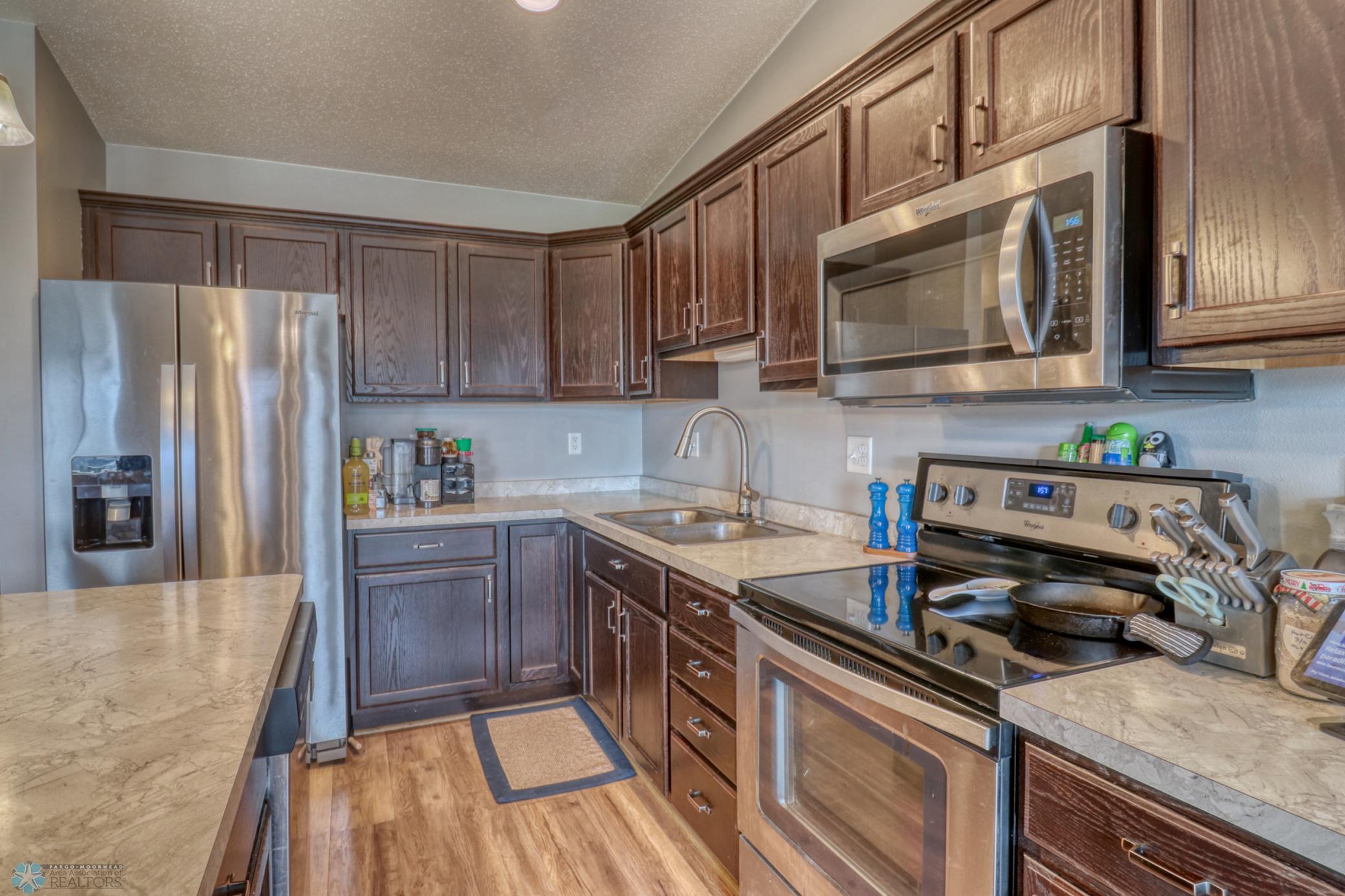 Kitchen1_2.jpg
