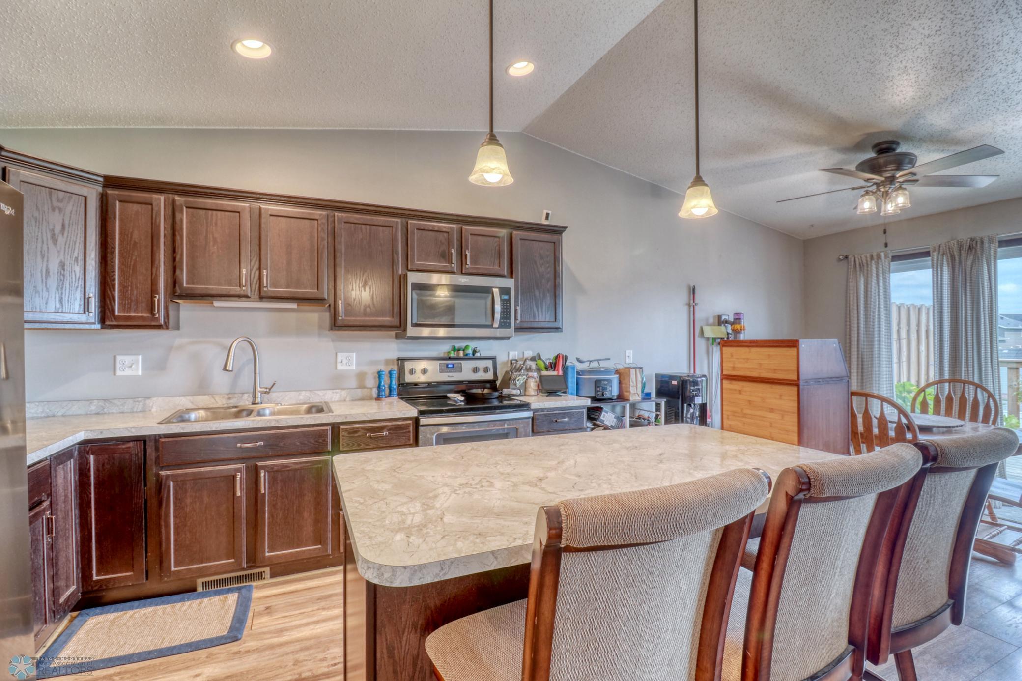 Kitchen1_0.jpg