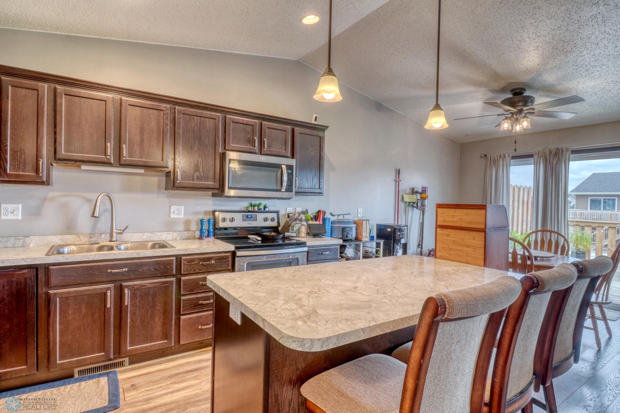 Kitchen1_4.jpg